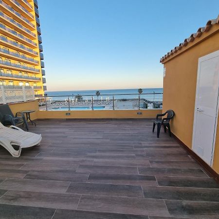 Апартаменты Penthouse Sea Views + Private Solarium Фуэнхирола Экстерьер фото